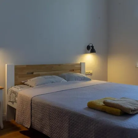 возле городского сада гаванная дерибасовская Apartment Odesa