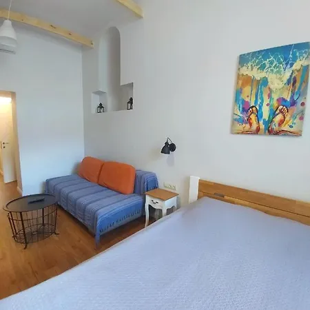 возле городского сада гаванная дерибасовская Apartment *