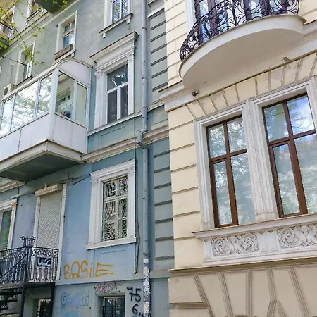 Apartment возле городского сада гаванная дерибасовская Odesa